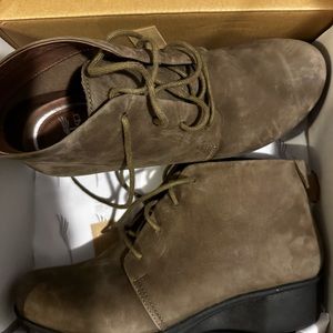 Like new dansko booties